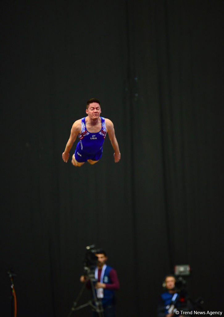 В Баку продолжаются финальные соревнования Кубка мира по прыжкам на батуте и акробатической дорожке (ФОТОРЕПОРТАЖ)