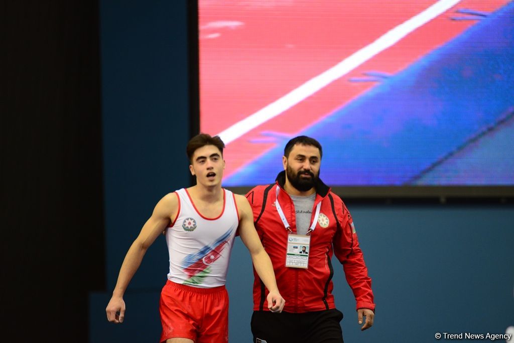 В Баку продолжаются финальные соревнования Кубка мира по прыжкам на батуте и акробатической дорожке (ФОТОРЕПОРТАЖ)