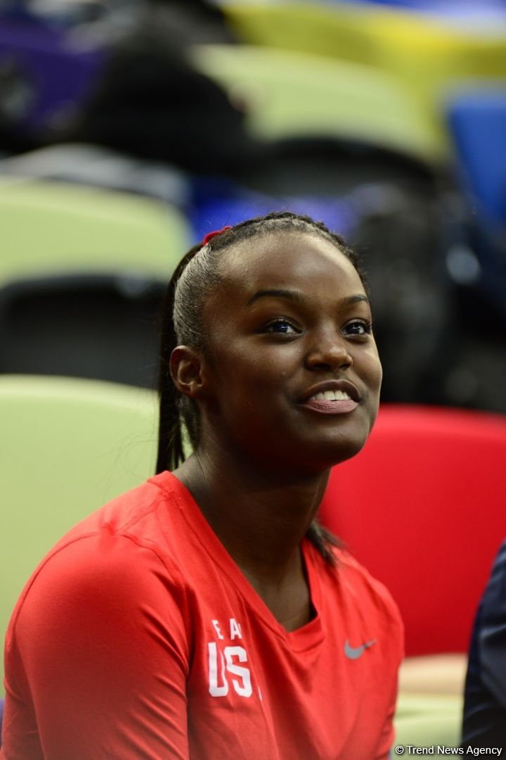 В Баку стартовали финалы Кубка мира по прыжкам на батуте и акробатической дорожке (ФОТО)