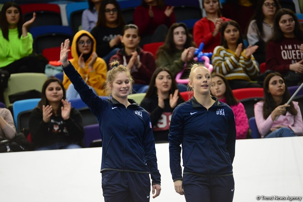 Состоялась церемония награждения победителей и призеров в синхронной программе по прыжкам на батуте в рамках Кубка мира (ФОТО)