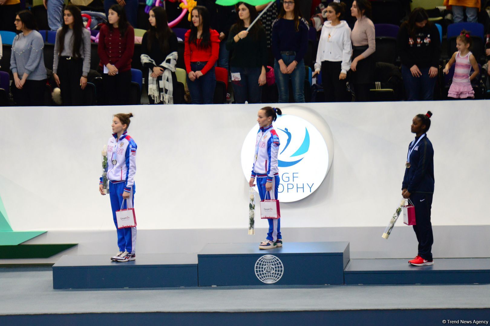 В Баку прошла церемония награждения победителей по прыжкам на акробатической дорожке в рамках Кубка мира (ФОТО)