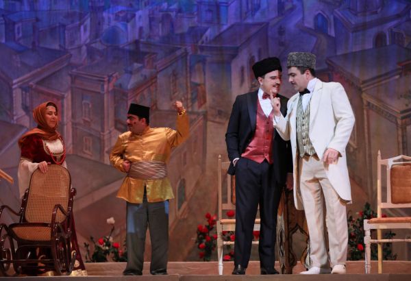 Шуша-Баку: "Продавец ручного товара" из прошлого века в наши дни (ФОТО/ВИДЕО)