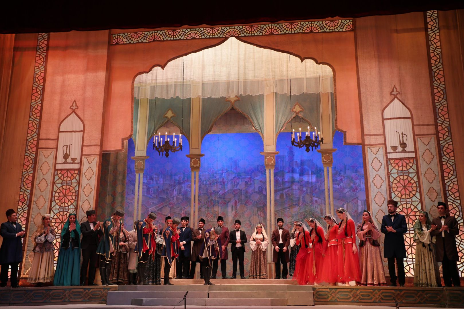 Шуша-Баку: "Продавец ручного товара" из прошлого века в наши дни (ФОТО/ВИДЕО)