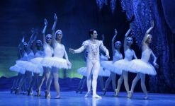 Синее озеро любви азербайджанца и русской девушки (ФОТО)