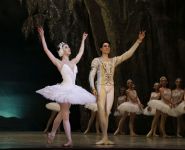 Синее озеро любви азербайджанца и русской девушки (ФОТО)