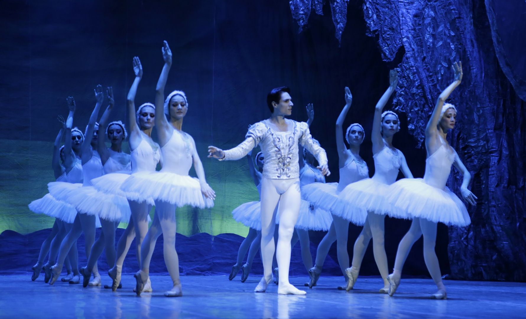 Синее озеро любви азербайджанца и русской девушки (ФОТО)