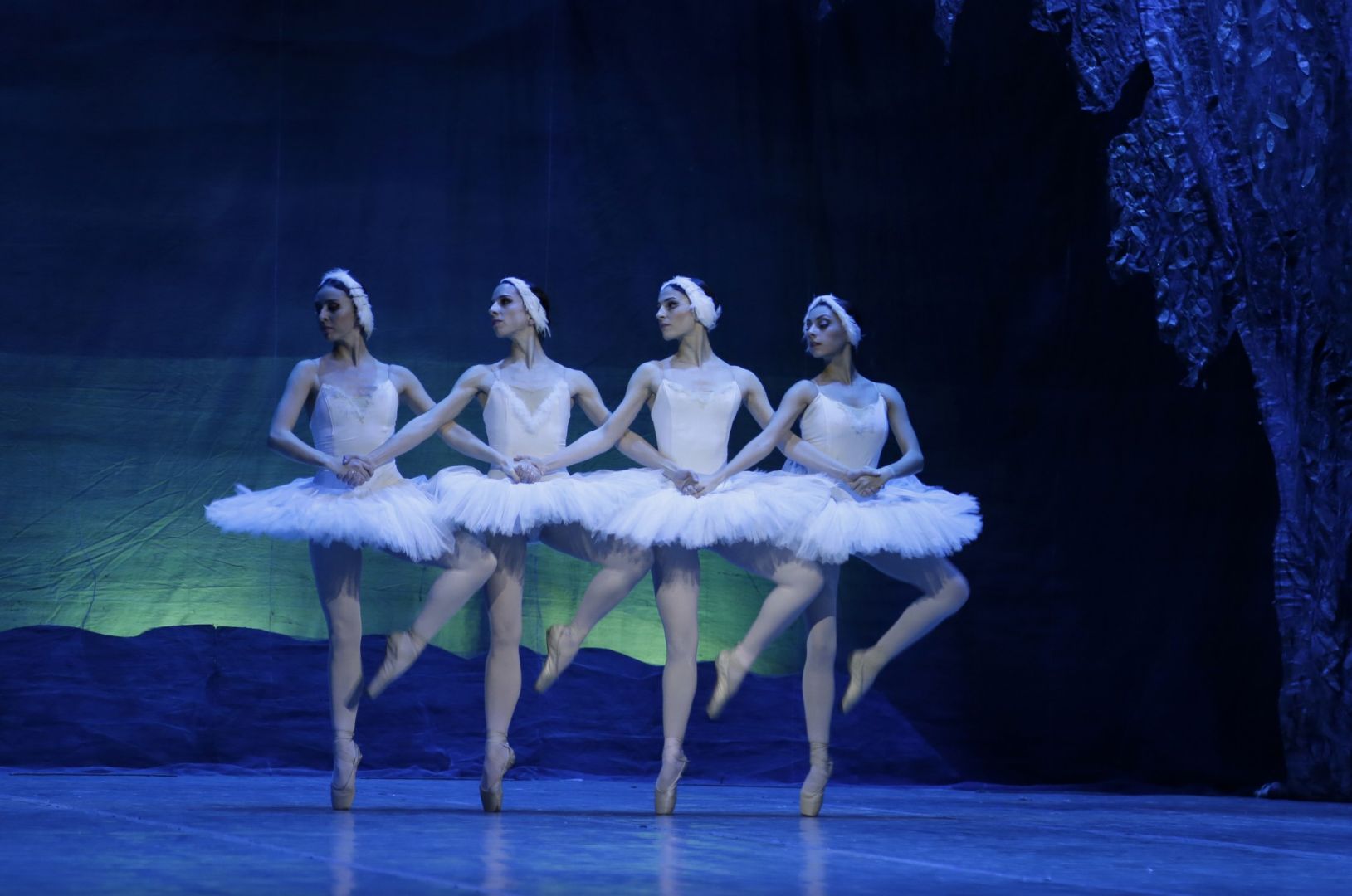 Синее озеро любви азербайджанца и русской девушки (ФОТО)