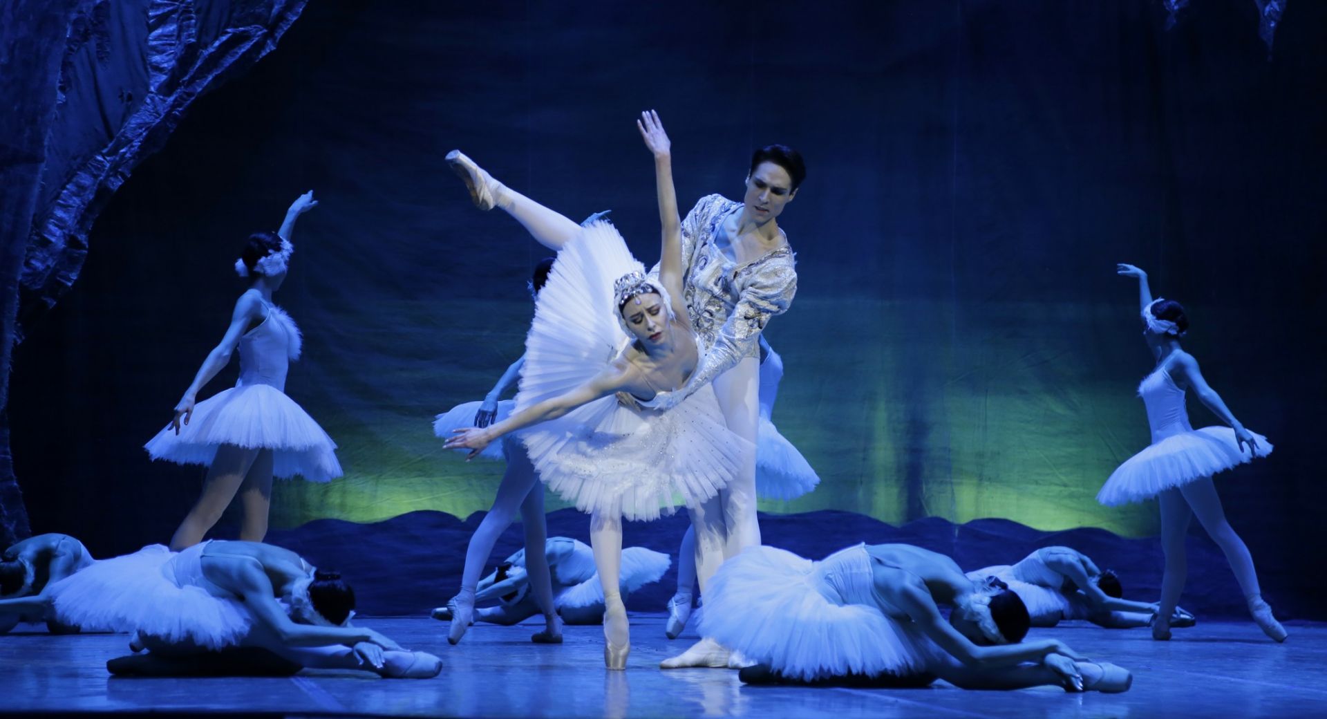 Синее озеро любви азербайджанца и русской девушки (ФОТО)