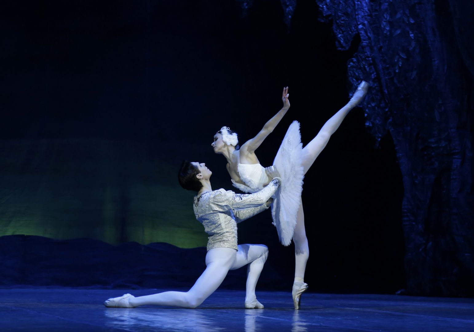 Синее озеро любви азербайджанца и русской девушки (ФОТО)