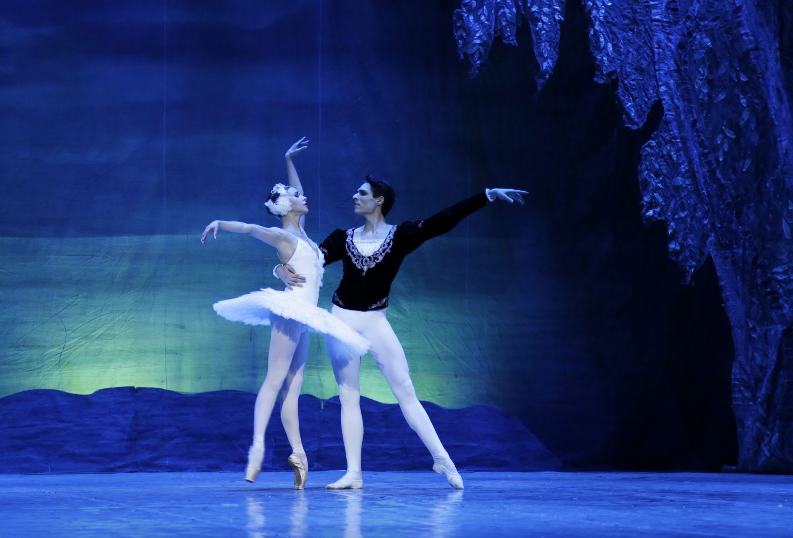 Синее озеро любви азербайджанца и русской девушки (ФОТО)