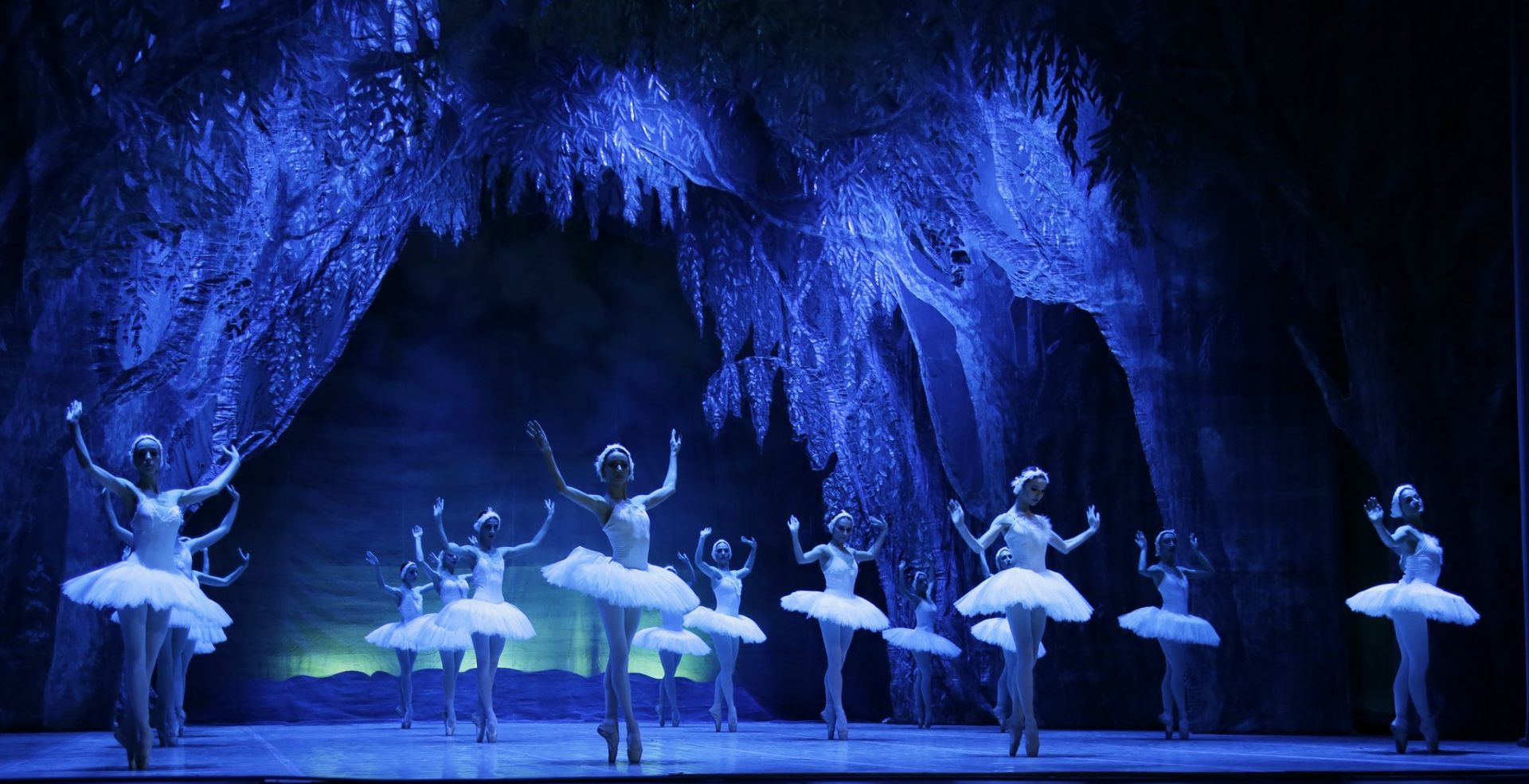 Синее озеро любви азербайджанца и русской девушки (ФОТО)