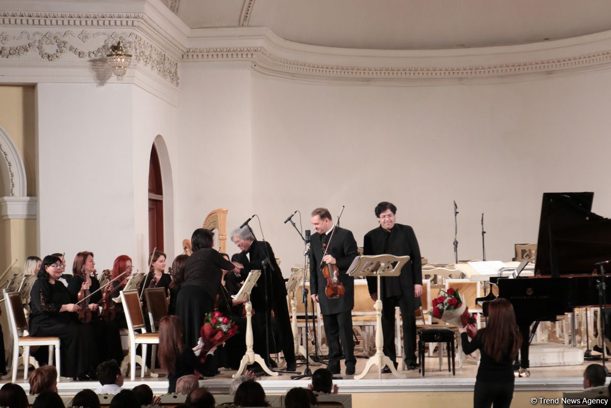 Виртуозы Азербайджана и Чехии создали мировую гармонию (ФОТО)