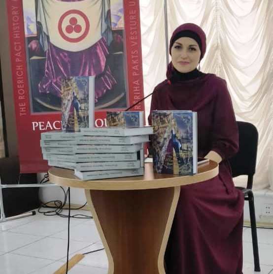 Покушения следуют одно за другим...Авантюрно-приключенческий роман Ирады Нури (ФОТО)