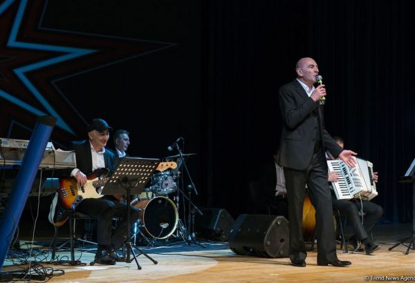 Безумно красивые мелодии для души от Ильгара Мурадова. Это "На бис!" (ВИДЕО, ФОТО)