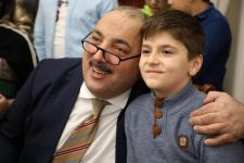 Очень трогательно! Молитвы детей: Дядя Бахрам, мы вас очень любим и ждем! (ВИДЕО, ФОТО)