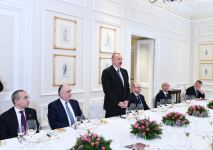 Президент Ильхам Алиев провел рабочий обед с руководителями крупнейших компаний Италии (ФОТО)