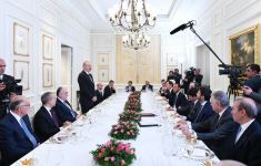 Президент Ильхам Алиев провел рабочий обед с руководителями крупнейших компаний Италии (ФОТО)