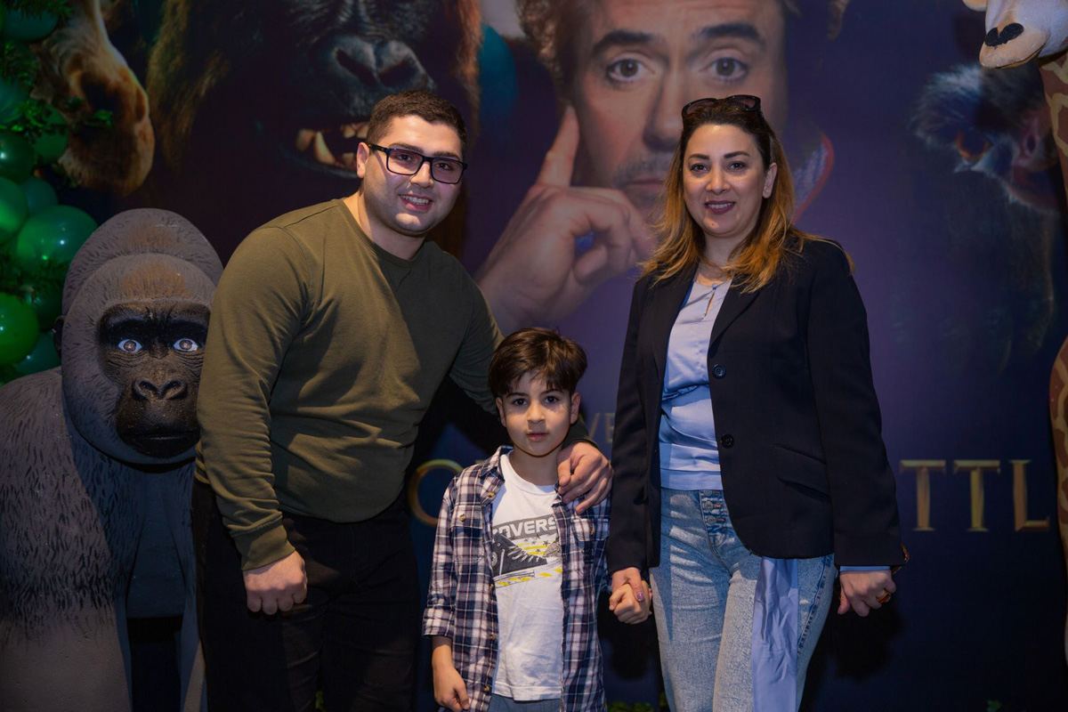 В Баку создали джунгли с цветными птицами (ВИДЕО, ФОТО)