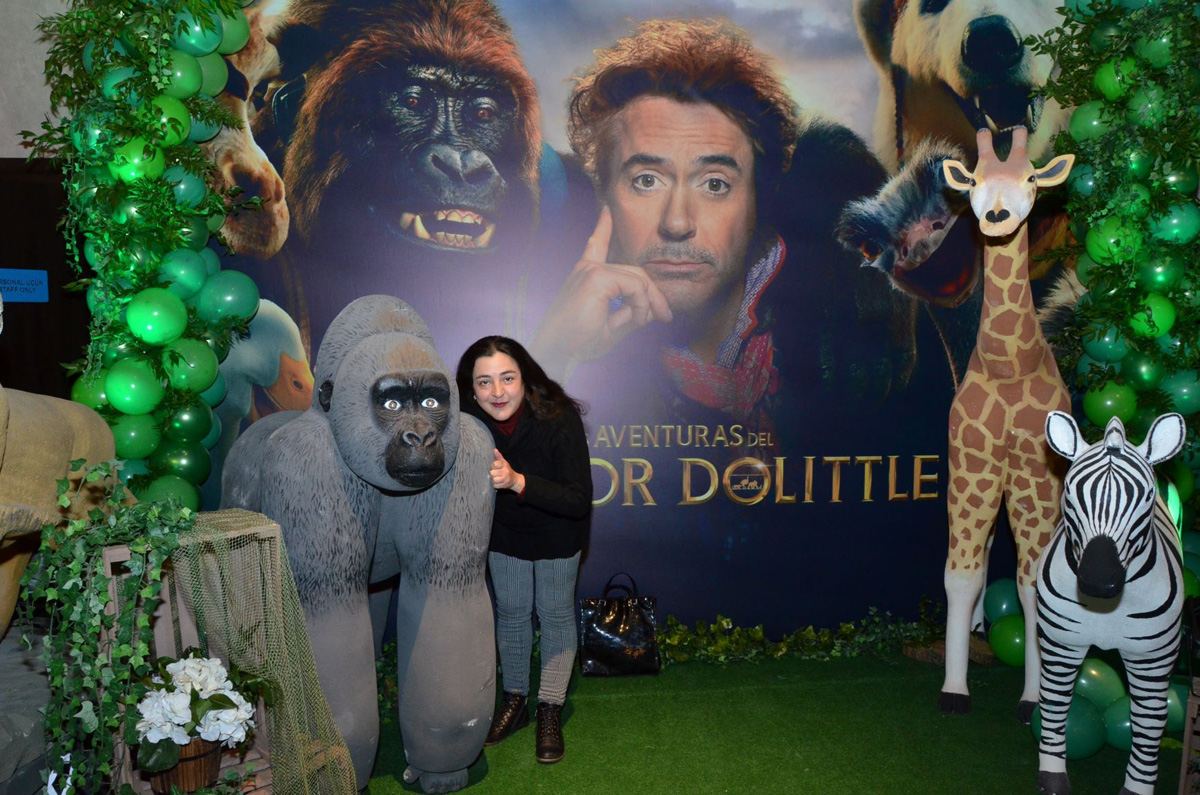 В Баку создали джунгли с цветными птицами (ВИДЕО, ФОТО)