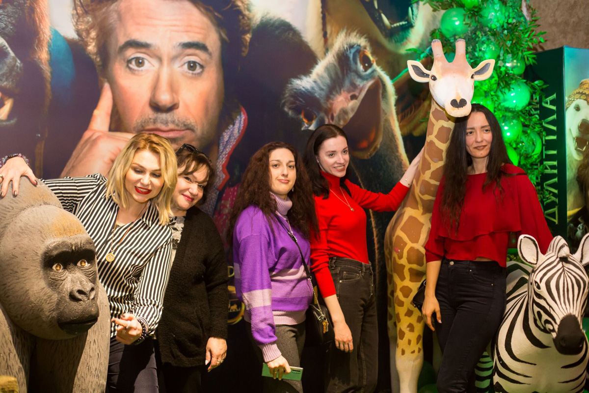 В Баку создали джунгли с цветными птицами (ВИДЕО, ФОТО)