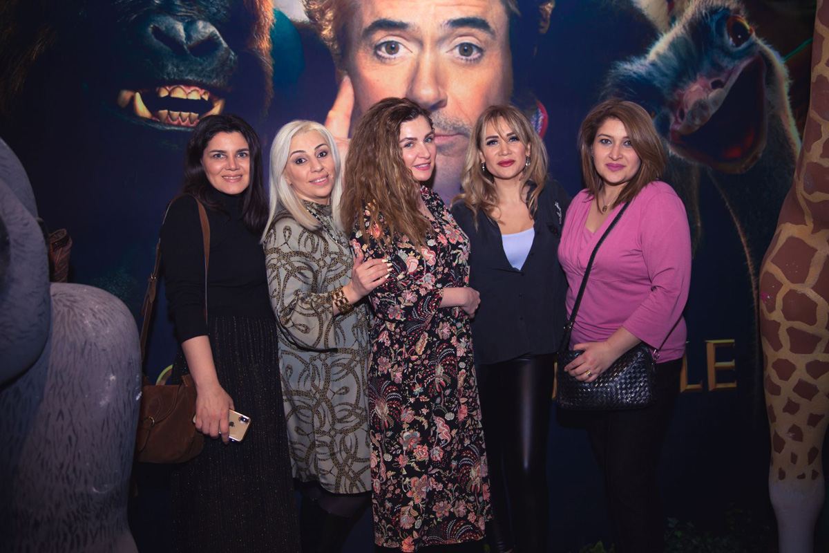 В Баку создали джунгли с цветными птицами (ВИДЕО, ФОТО)