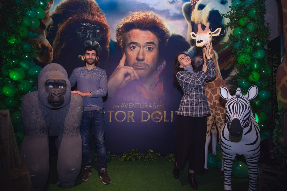 В Баку создали джунгли с цветными птицами (ВИДЕО, ФОТО)