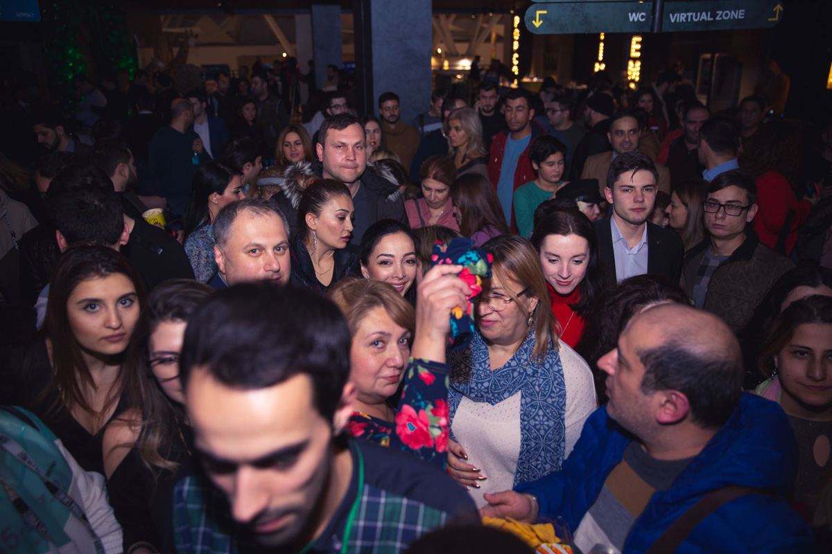 В Баку создали джунгли с цветными птицами (ВИДЕО, ФОТО)