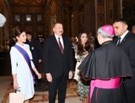 Президент Ильхам Алиев и Первая леди Мехрибан Алиева ознакомились в Ватикане с Сикстинской капеллой и Собором Святого Петра (ФОТО)