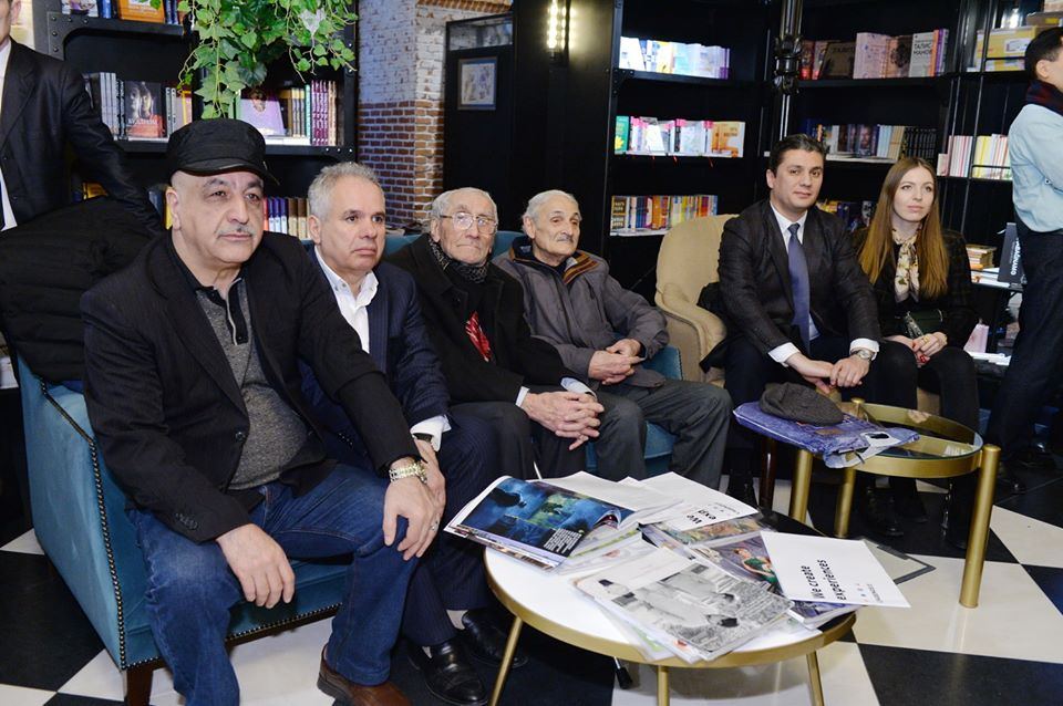 "Карабахнаме. Страницы истории" – летопись в работах Арифа Гусейнова (ФОТО)