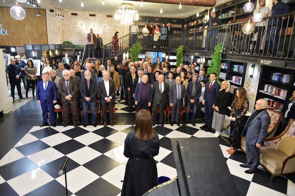 "Карабахнаме. Страницы истории" – летопись в работах Арифа Гусейнова (ФОТО)