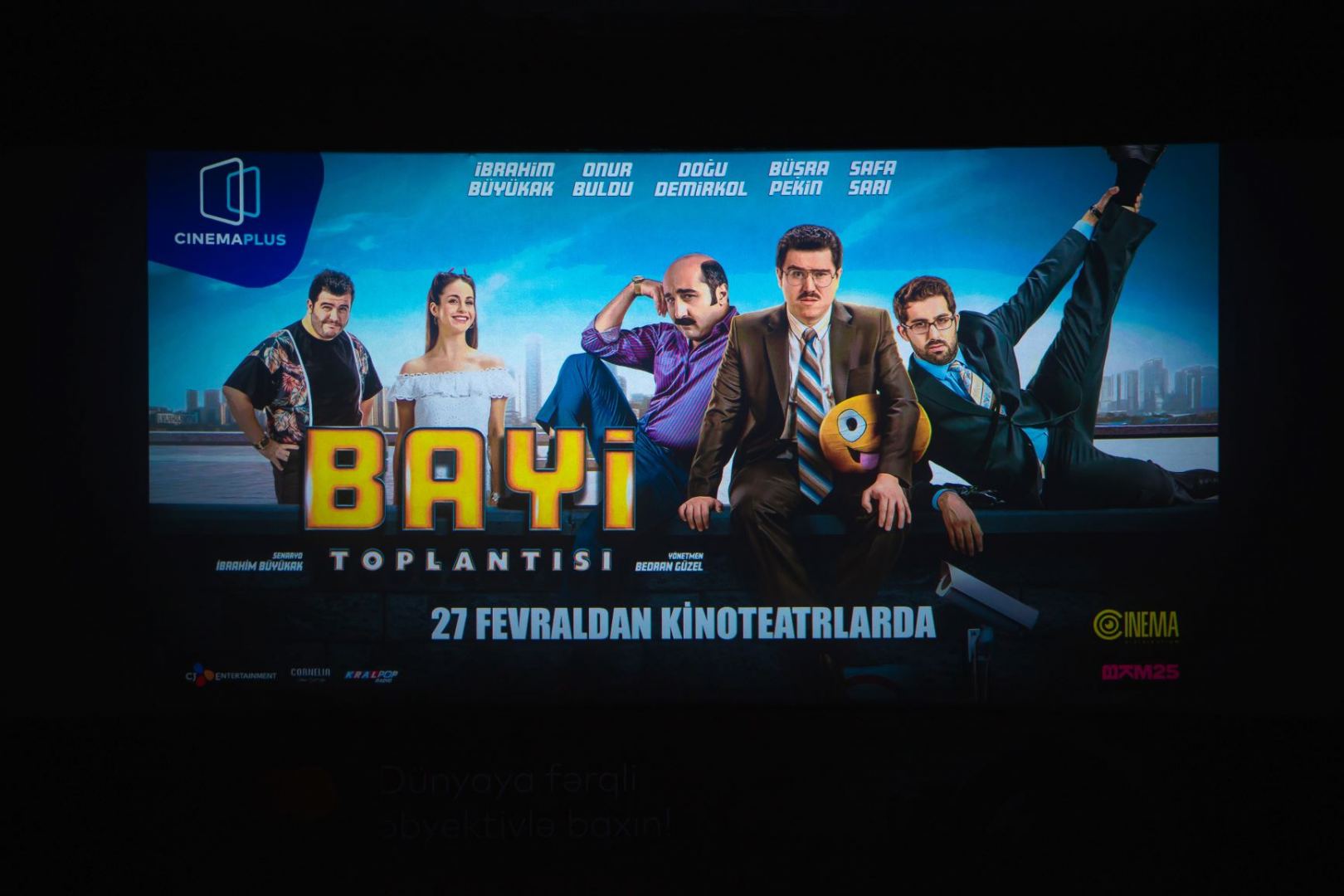 Продавцы техники решили спасти своих коллег в Баку (ВИДЕО, ФОТО)