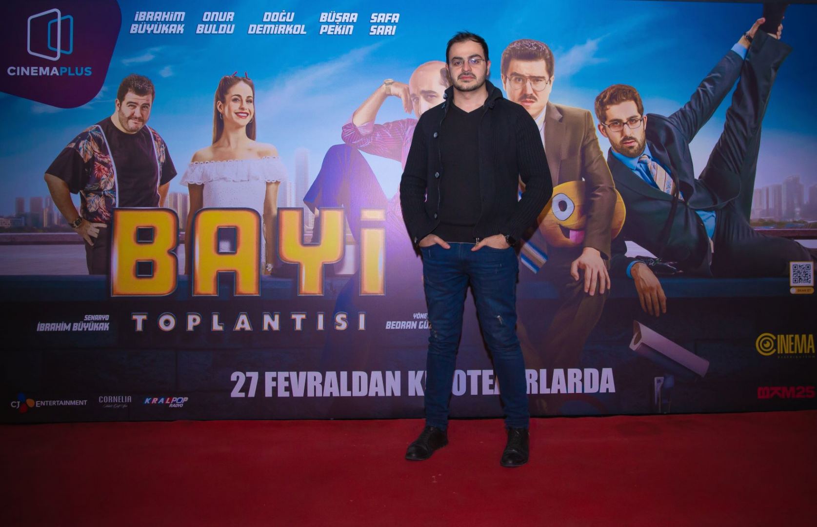 Продавцы техники решили спасти своих коллег в Баку (ВИДЕО, ФОТО)