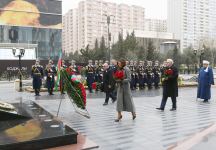 Президент Ильхам Алиев и Первая леди Мехрибан Алиева приняли участие в церемонии почтения памяти жертв Ходжалинского геноцида (ФОТО) (версия 2)