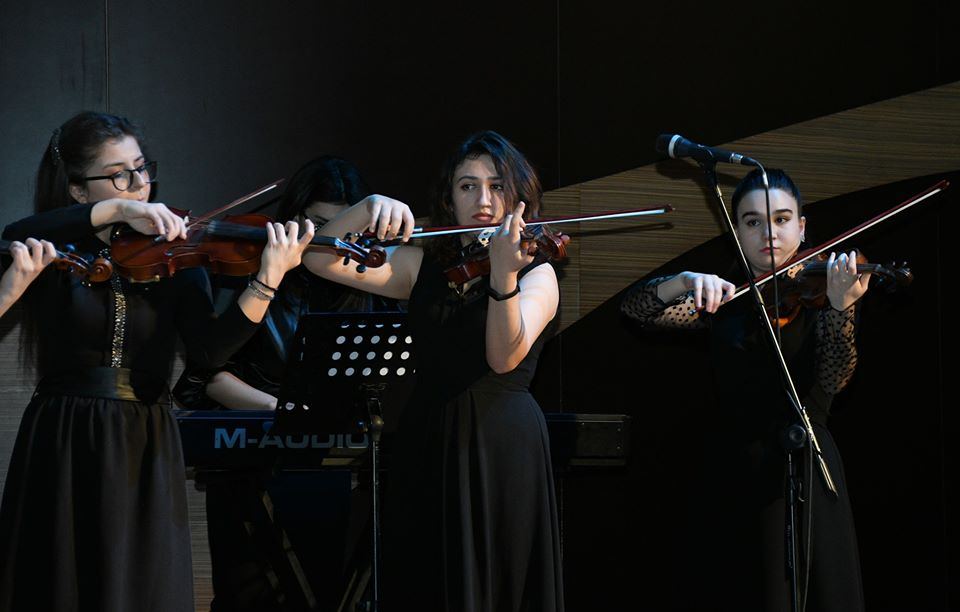 Протест против армянских фашистов в поэзии, музыке и театре (ФОТО/ВИДЕО)