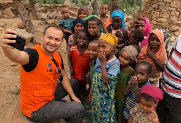 Исчезнувший азербайджанский телеведущий оказался на свадьбе в Эфиопии (ВИДЕО, ФОТО)