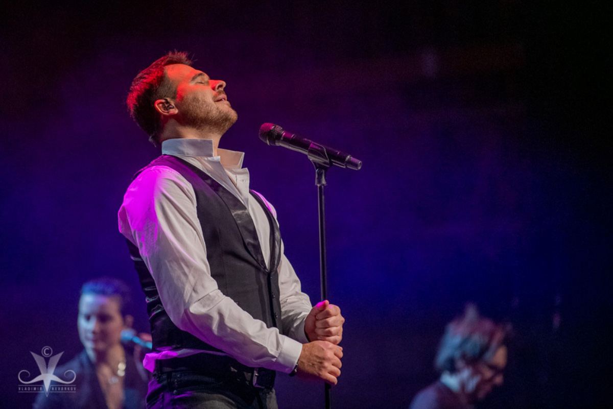 Четыре аншлага EMINа, или Реакция зрителей Чикаго на "Синюю вечность" Муслима Магомаева (ФОТО, ВИДЕО)