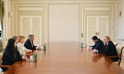 Президент Ильхам Алиев принял делегацию во главе с торговым посланником премьер-министра Великобритании по Азербайджану (ФОТО)