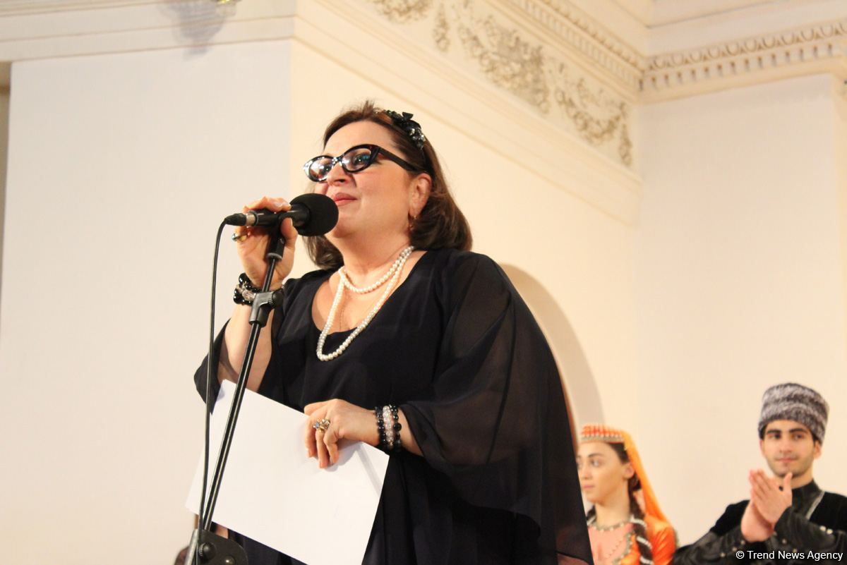 Грузинка поможет азербайджанцам попасть в Турцию – интервью (ФОТО)