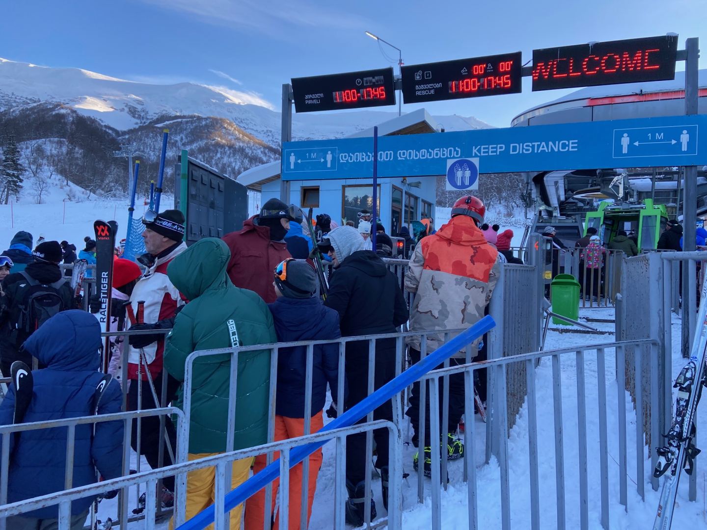 Чем удивила Грузия азербайджанцев? Наша бравая команда в одном из вагончиков (ФОТО)