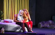 Регина Мянник: У азербайджанских мужчин горящие глаза, как у львов (ФОТО)