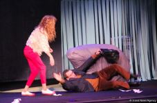 Регина Мянник: У азербайджанских мужчин горящие глаза, как у львов (ФОТО)