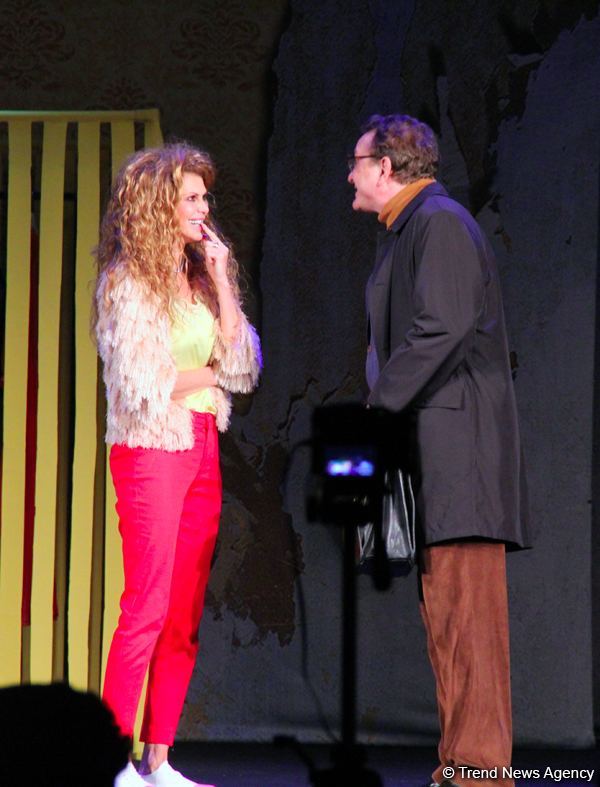 Регина Мянник: У азербайджанских мужчин горящие глаза, как у львов (ФОТО)