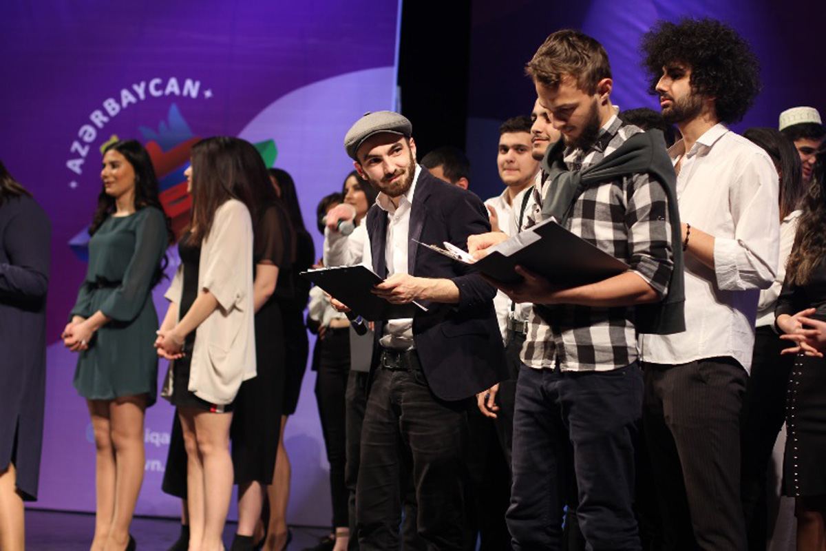 В Баку наступил пляжный сезон? (ФОТО)