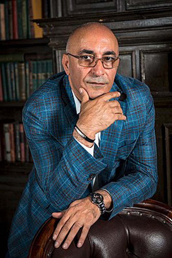 Во Флоренции представлена картина бакинца Рами Меира "Кавказские красавицы" (ФОТО)