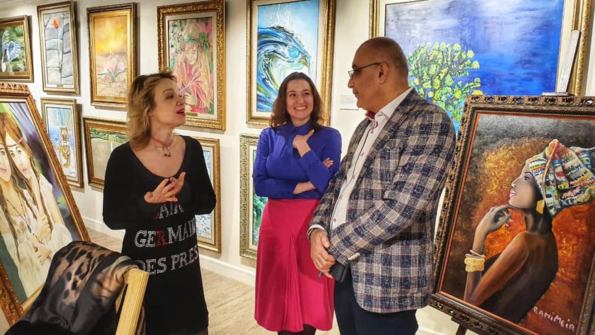 Во Флоренции представлена картина бакинца Рами Меира "Кавказские красавицы" (ФОТО)