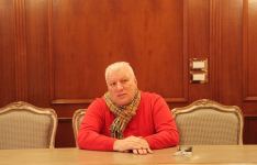 Впервые азербайджанский театр будет сотрудничать с волонтерами (ФОТО)