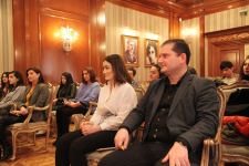 Впервые азербайджанский театр будет сотрудничать с волонтерами (ФОТО)