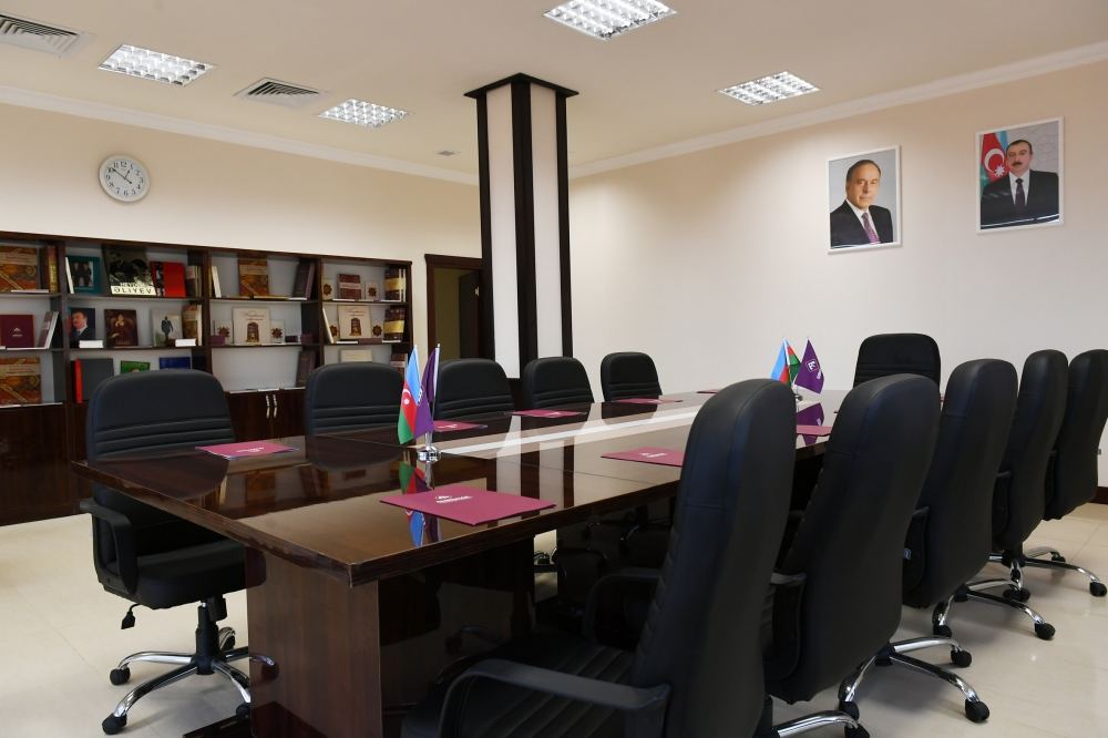 Президент Ильхам Алиев ознакомился с деятельностью Геранбойского филиала ОАО «Азерхалча» (ФОТО)