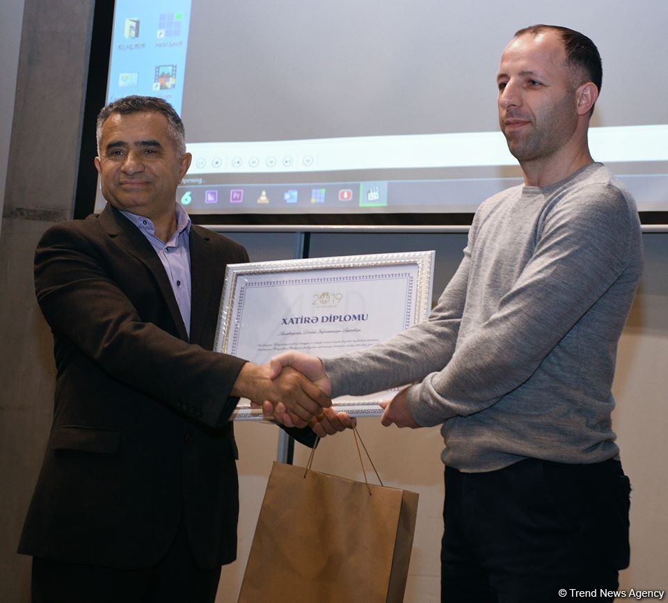 В Баку состоялась церемония награждения "Фотограф года" (ФОТО)