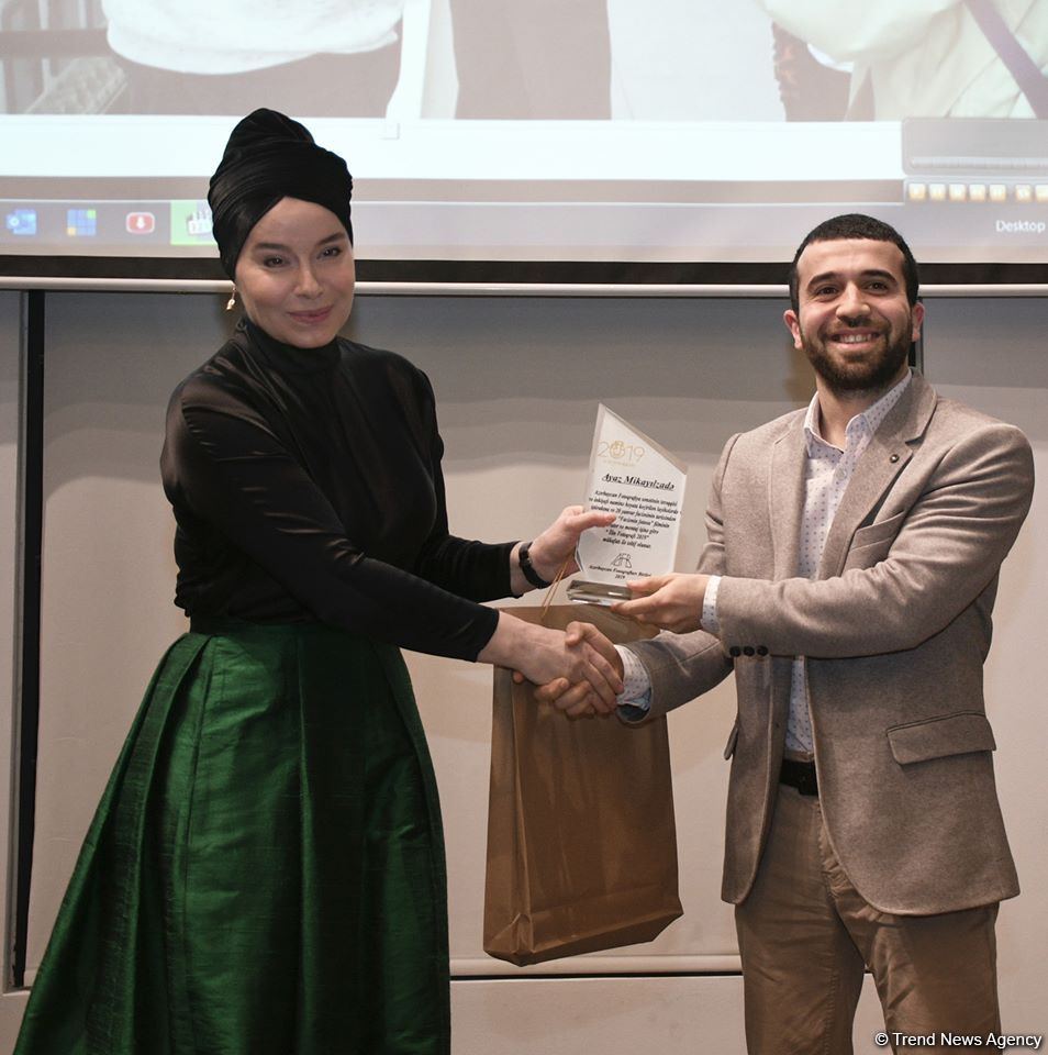 В Баку состоялась церемония награждения "Фотограф года" (ФОТО)